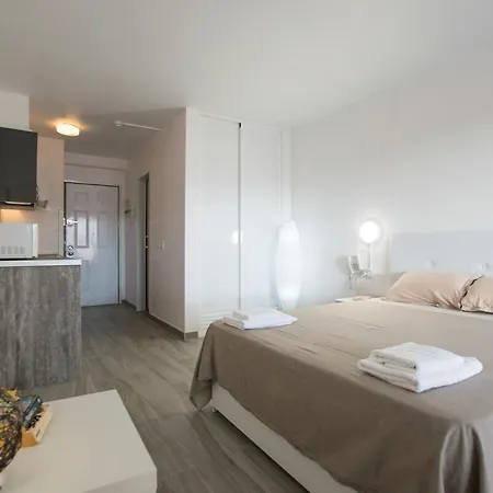 Apartman With Heated Pool In Los Cristianos